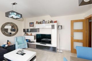 Casa a Calle pto.del rosario-m.marfago 7. Dúplex 4 dormitorios con cochera y terraza en molinos marfagones