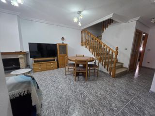Lloguer Dúplex  Cast.sta.barbara-dolores. Alquiler estudiantes ucam  habitaciones desde 300