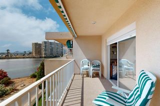 Apartment in Urbanizacion gola dos-manga 2. Apartamento con piscina y aparcamiento en la manga km 2