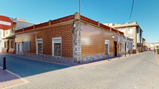 Casa  Numancia. Casa lista para entrar a vivir en la unin  patio, terraza y 5 d