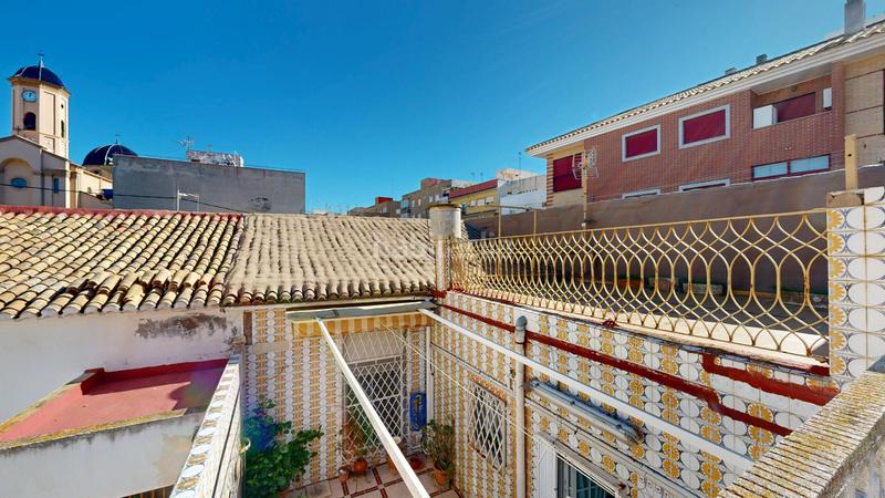 Foto 6423753d-18c6-45eb-b106-156311a671a4. Casa amb calefacció aparcament a La Unión Unión (La)