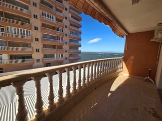 Pis a Urbanizacion mares ii 2. Piso 1ª línea de mar  pisicina  garaje  2 terrazas en la manga