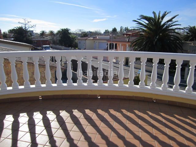 Foto 130c0d4e-7a67-4140-b983-e21ef21ded23. Casa amb calefacció aparcament piscina a Puigmal - Mas Nou Empuriabrava