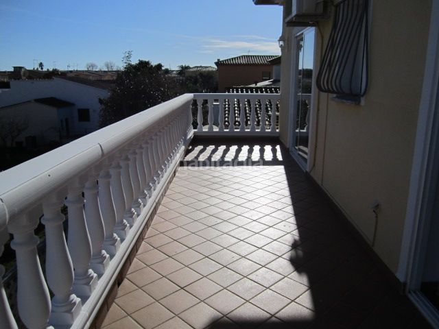 Foto 27281729-bceb-450f-93f9-8c28e2f63f2f. Casa amb calefacció aparcament piscina a Puigmal - Mas Nou Empuriabrava