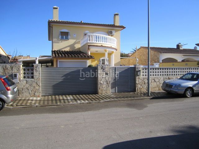 Foto 4e4694a6-85e6-4334-9136-2e642c06c277. Casa amb calefacció aparcament piscina a Puigmal - Mas Nou Empuriabrava