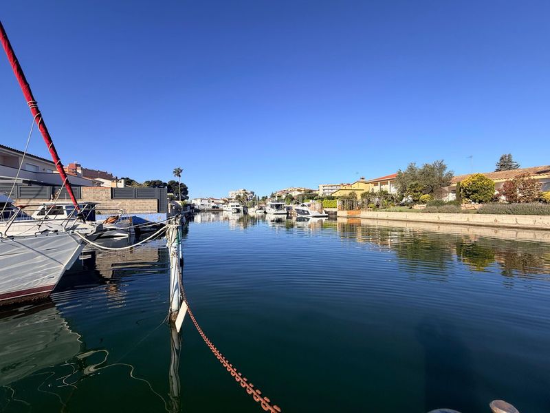 Foto 82c7b8a1-9ec4-4761-a8be-4697e765a65c. Aparcament cotxe a Santa Margarida Roses