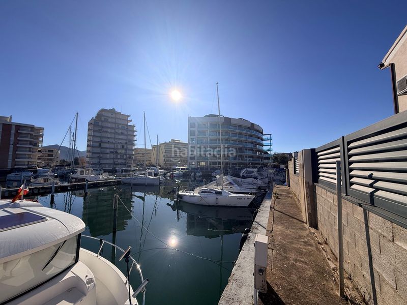 Foto 983c604f-17a1-4848-96dc-de9a0cda2d6a. Aparcament cotxe a Santa Margarida Roses