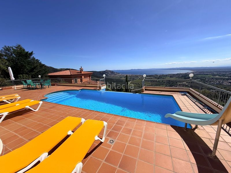 Foto bd960db8-e1c1-45a3-ad16-1a5e3e79e7f9. Casa amb calefacció piscina a Nord Roses