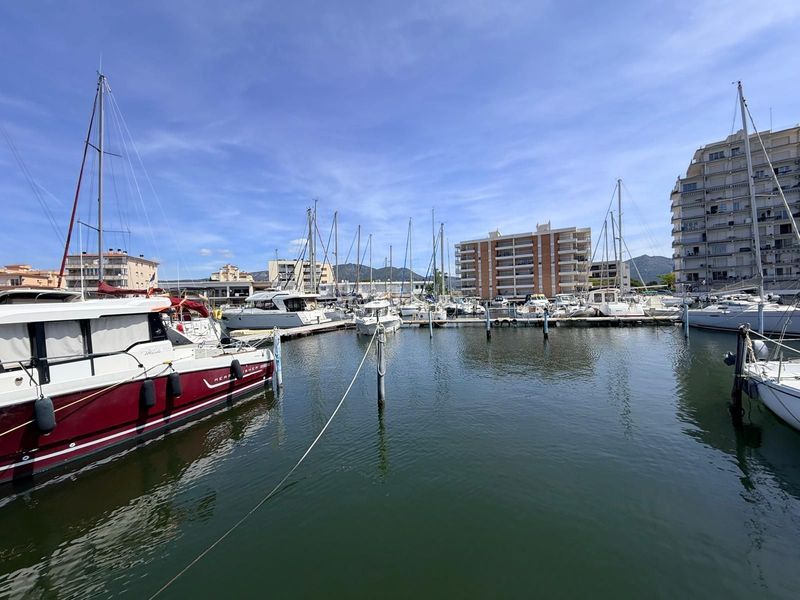Foto b158a951-a6f0-442f-950c-80c239ea6f54. Aparcament cotxe a Santa Margarida Roses