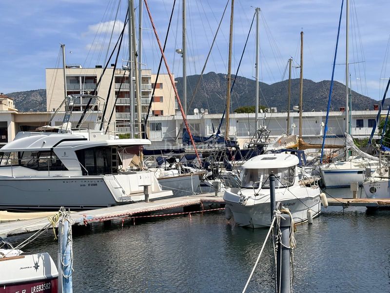 Foto c3b399c2-1904-4797-85f1-2817736fcc7b. Aparcament cotxe a Santa Margarida Roses