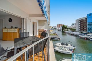 Apartment in Santa Margarida. Exclusivo apartamento, a 300 metros de la playa, al canal con po