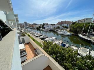 Appartement à Santa Margarida. Lujoso y bonito apartamento de dos dormitorios, un baño, salón c