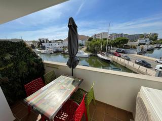 Apartamento en Santa Margarida. Lujoso y bonito apartamento de dos dormitorios, un baño, salón c