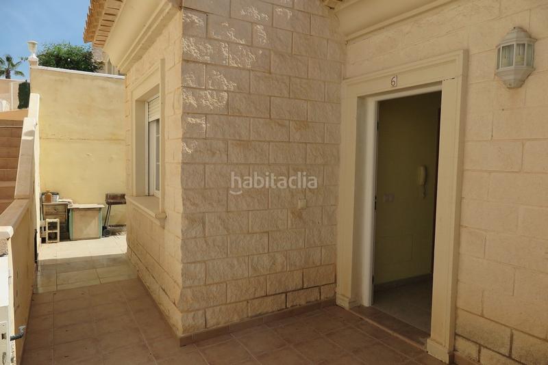 Foto 0cde1ac0-1ec1-4efd-8b24-5f6e4eff042c. Casa adosada vola1 también disponible para alquiler largo plazo en Campello (el)