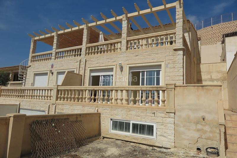 Foto 1d072e3f-511c-46bd-8367-28bbae255ec5. Casa adosada vola1 también disponible para alquiler largo plazo en Campello (el)