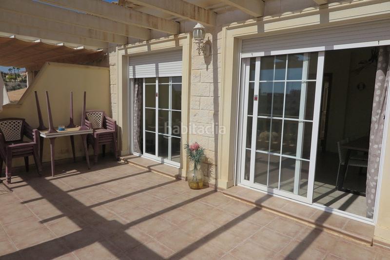 Foto d4ab463a-8183-40be-a3b8-dc6051a8e213. Casa adosada vola1 también disponible para alquiler largo plazo en Campello (el)