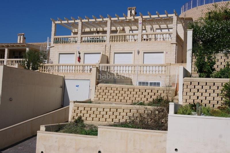 Foto e7c18388-da27-455f-b821-4cdf9f3bf3dc. Casa adosada vola1 también disponible para alquiler largo plazo en Campello (el)