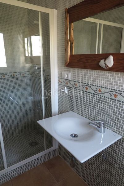 Foto 1b3f5882-8f65-43d3-8979-9b00cc864d40. Casa amb piscina a Pueblo Acantilado-Lanuza Campello (el)