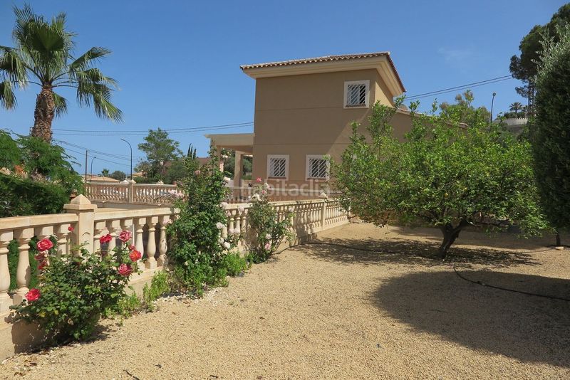 Foto 3e647f0d-4921-483d-bdea-77028a99b62b. Casa amb piscina a Pueblo Acantilado-Lanuza Campello (el)