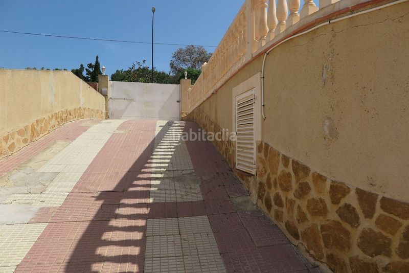 Foto 47940871-a4f1-4e0d-a894-8f9c2ba6f7c1. Casa amb piscina a Pueblo Acantilado-Lanuza Campello (el)