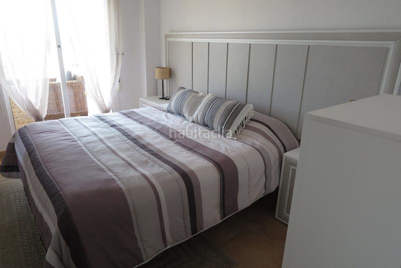 Foto 697b66f2-6a2e-4cce-a377-ee7d4febc338. Casa con piscina in Pueblo Acantilado-Lanuza Campello (el)