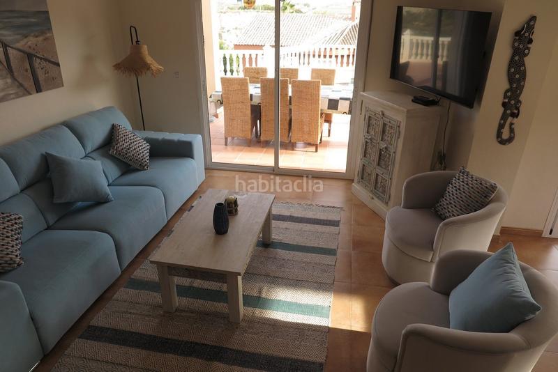 Foto 8332a89e-1bfe-4b67-bbf2-23ba297461c2. Casa con piscina in Pueblo Acantilado-Lanuza Campello (el)