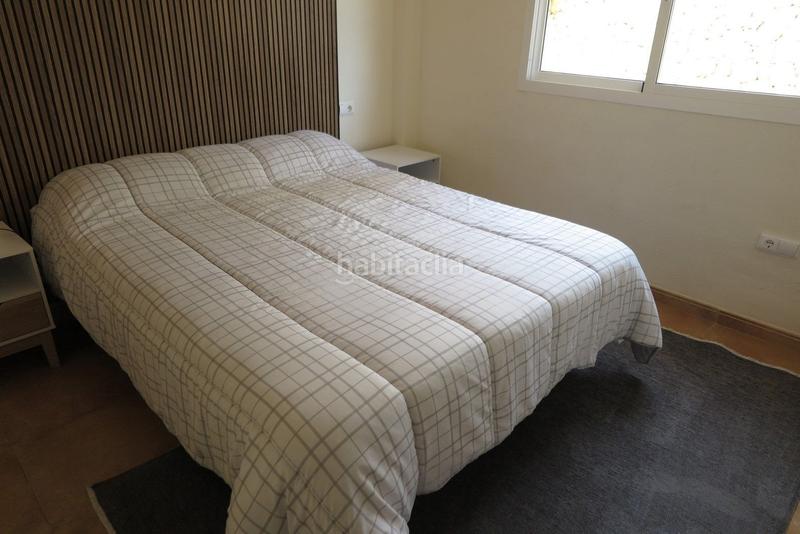 Foto ce495fcc-7e87-42db-9663-8b327aa76153. Casa con piscina in Pueblo Acantilado-Lanuza Campello (el)