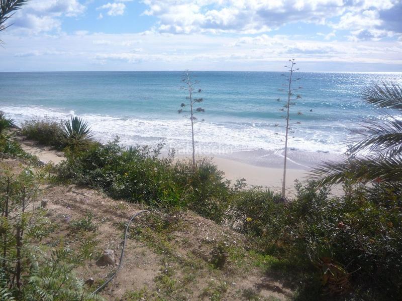 Foto dc68fb59-d89a-417d-8aad-6f80d19bc557. Casa con piscina in Pueblo Acantilado-Lanuza Campello (el)