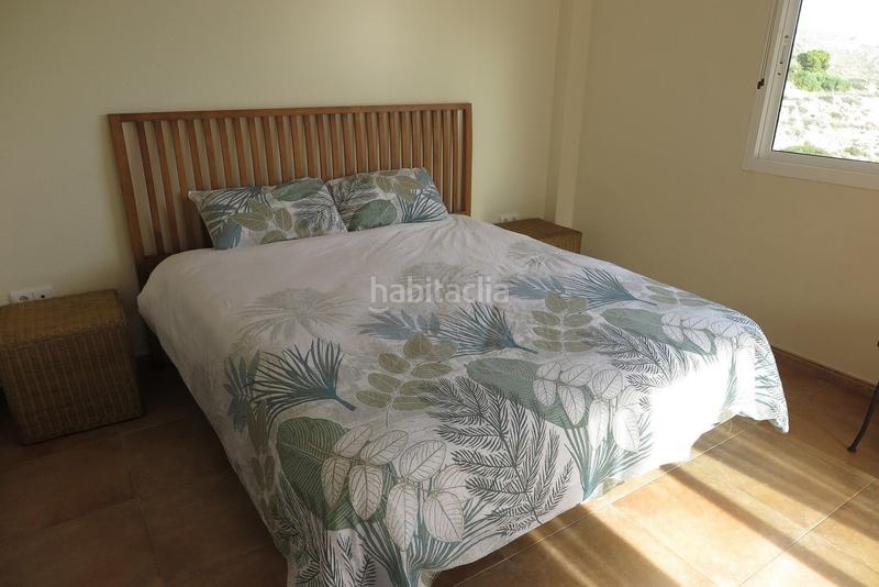 Foto fbcf0d59-f812-4e2d-b03c-20fbd47ae786. Casa con piscina in Pueblo Acantilado-Lanuza Campello (el)