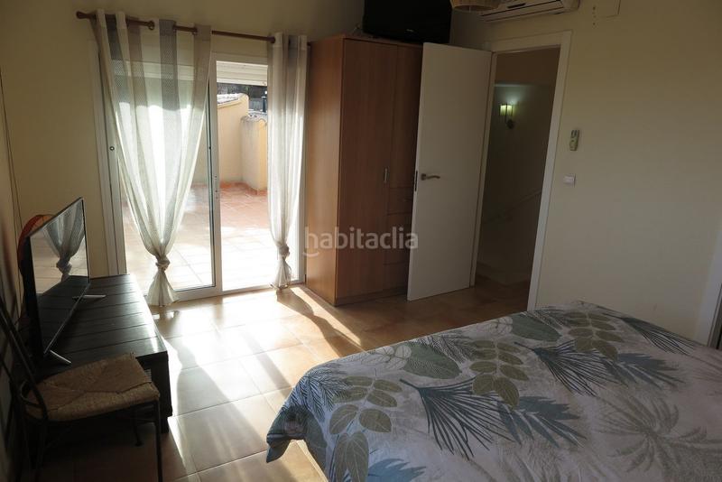 Foto fd6d7fc3-a6a6-44e3-bd5d-f21b2eedc0ec. Casa con piscina in Pueblo Acantilado-Lanuza Campello (el)