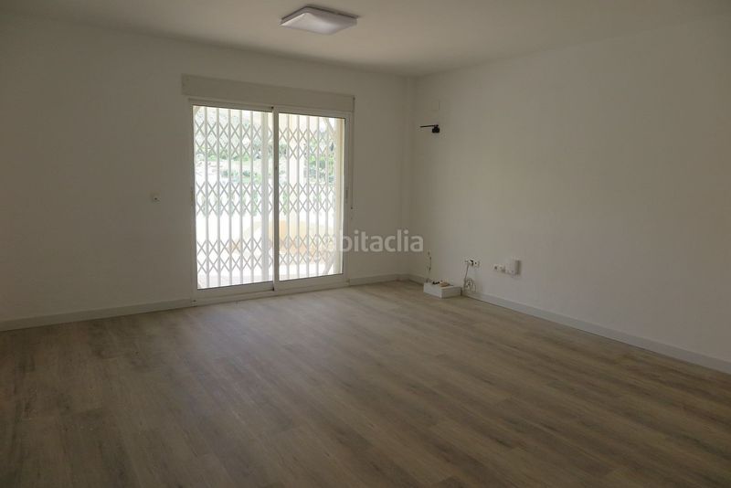 Foto 5c5ea35d-f730-460a-ba99-44c062f2ffb8. Casa amb calefacció piscina a Pueblo Acantilado-Lanuza Campello (el)