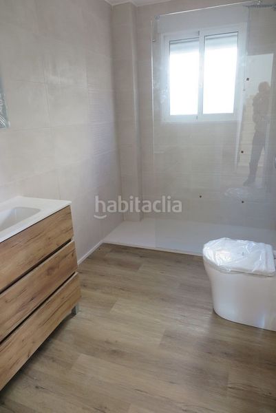 Foto b9330f4b-b167-4630-a8e7-d2d2c56aed01. Casa amb calefacció piscina a Pueblo Acantilado-Lanuza Campello (el)