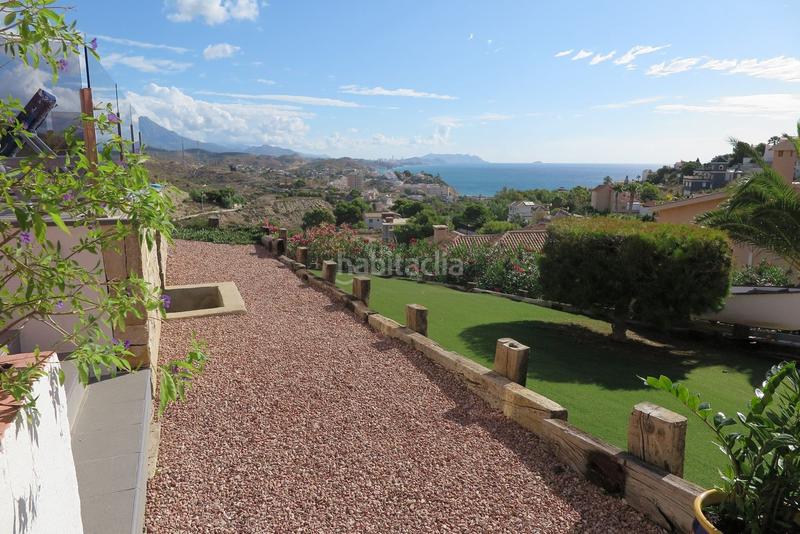 Foto 4131da20-ad28-4277-bff0-fe4ef1592ea0. Casa con piscina in Pueblo Acantilado-Lanuza Campello (el)