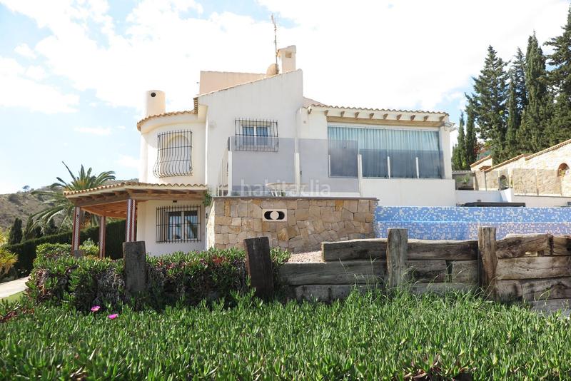 Foto c3d19052-7c80-4c00-a407-92bef84ea1f5. Casa con piscina in Pueblo Acantilado-Lanuza Campello (el)