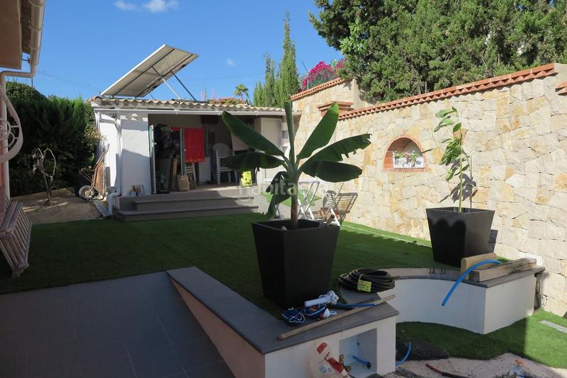 Foto ce1197af-a79f-4334-8541-156bb9638e8f. Casa con piscina in Pueblo Acantilado-Lanuza Campello (el)