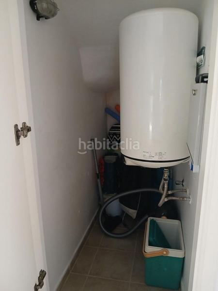 Foto 2215b2a4-7c85-4cde-9fe3-041fbad576c2. Maison jumelée avec piscine dans Pueblo Acantilado-Lanuza Campello (el)