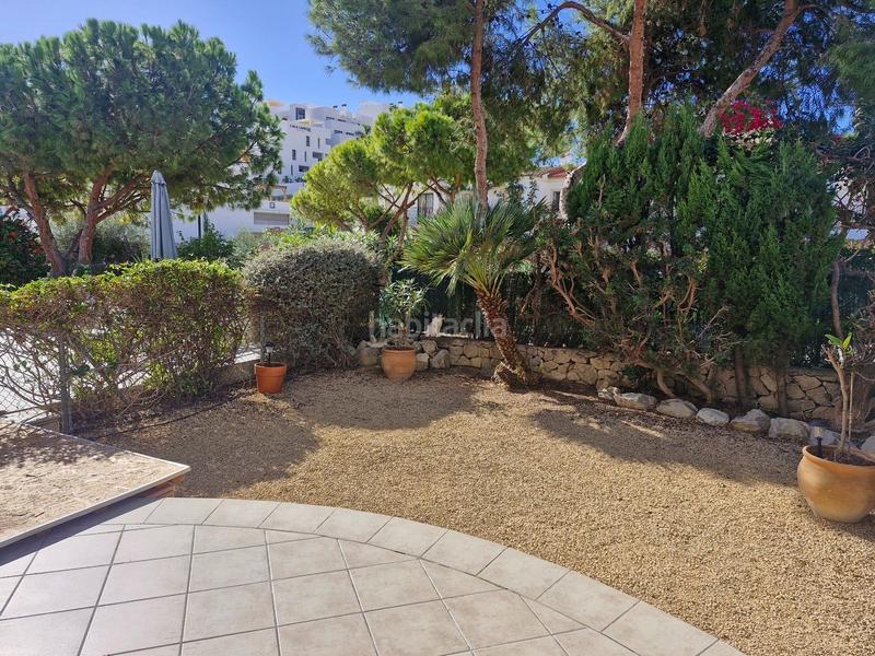 Foto 29db7513-52e0-4572-8685-4d8597cecd0f. Maison jumelée avec piscine dans Pueblo Acantilado-Lanuza Campello (el)