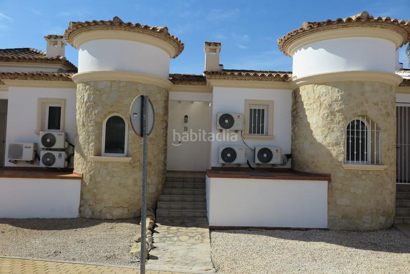 Foto 62e1ce52-4d28-4506-b509-83556137db6a. Maison jumelée avec piscine dans Pueblo Acantilado-Lanuza Campello (el)