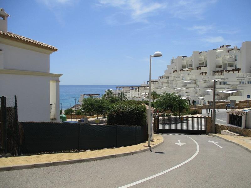 Foto 967765d6-c04d-4b3d-95f1-c837f6bcf961. Maison jumelée avec piscine dans Pueblo Acantilado-Lanuza Campello (el)