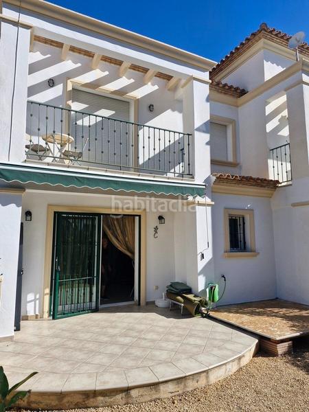 Foto ca6c59ea-19b8-405e-9d52-4bed95a8ef44. Maison jumelée avec piscine dans Pueblo Acantilado-Lanuza Campello (el)