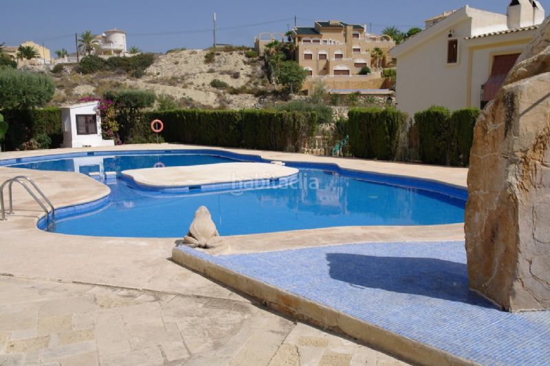 Foto 747ebbbd-7056-4af1-a677-1c14de2b4606. Casa amb piscina a Pueblo Acantilado-Lanuza Campello (el)