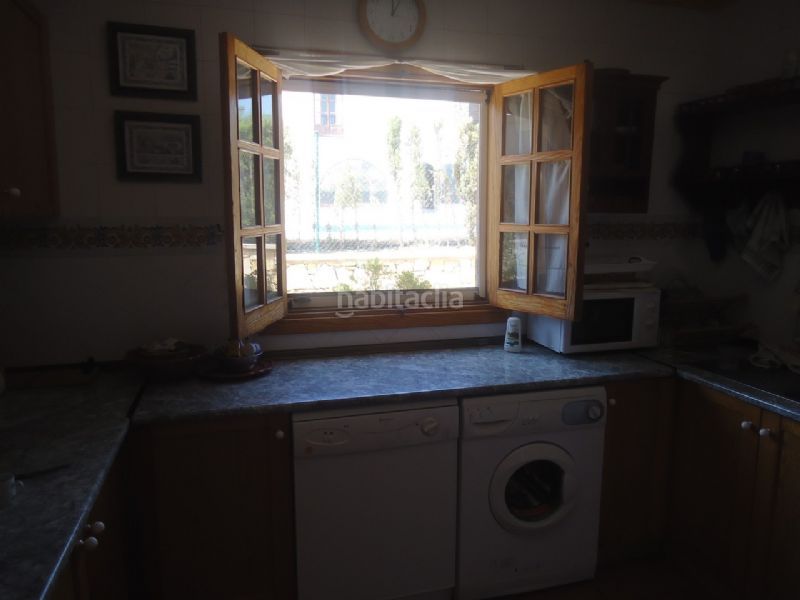 Foto d4953dbe-3550-49d3-a272-9aae9c354677. Casa amb piscina a Pueblo Acantilado-Lanuza Campello (el)