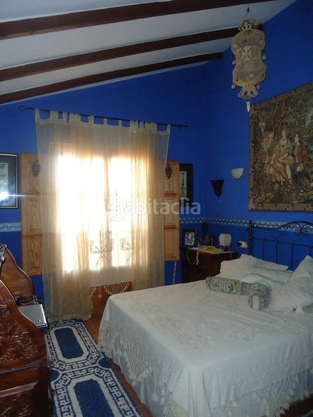 Foto ea75f8a8-8ec2-4596-8528-30288f39e6e4. Casa amb piscina a Pueblo Acantilado-Lanuza Campello (el)