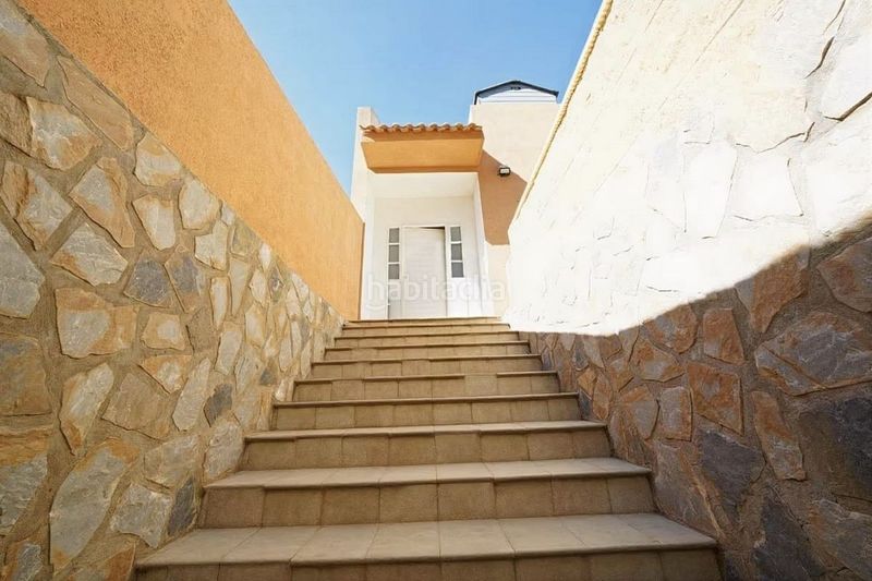 Foto 40b66690-c1e1-4680-a19a-0b37d1720ec6. Casa adossada amb piscina a Pueblo Acantilado-Lanuza Campello (el)