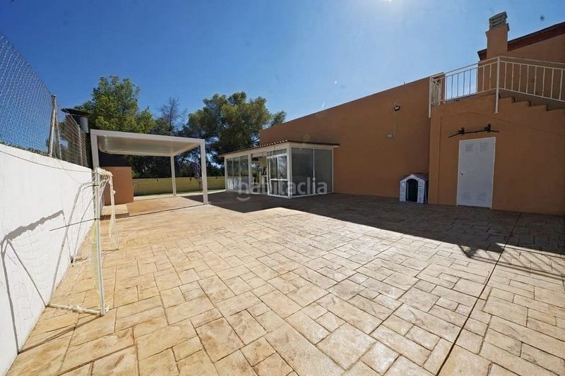 Foto a75500b0-71b2-4fa6-9fab-95f2b0e5928b. Casa adossada amb piscina a Pueblo Acantilado-Lanuza Campello (el)