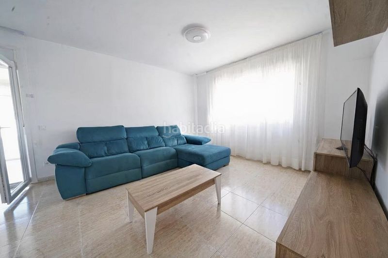 Foto e1776677-c2b1-4f54-b01b-178a65ab3b98. Casa adossada amb piscina a Pueblo Acantilado-Lanuza Campello (el)