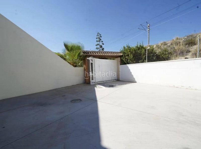 Foto f03c1ce8-1695-44c6-af05-0c1c473251b2. Casa adossada amb piscina a Pueblo Acantilado-Lanuza Campello (el)