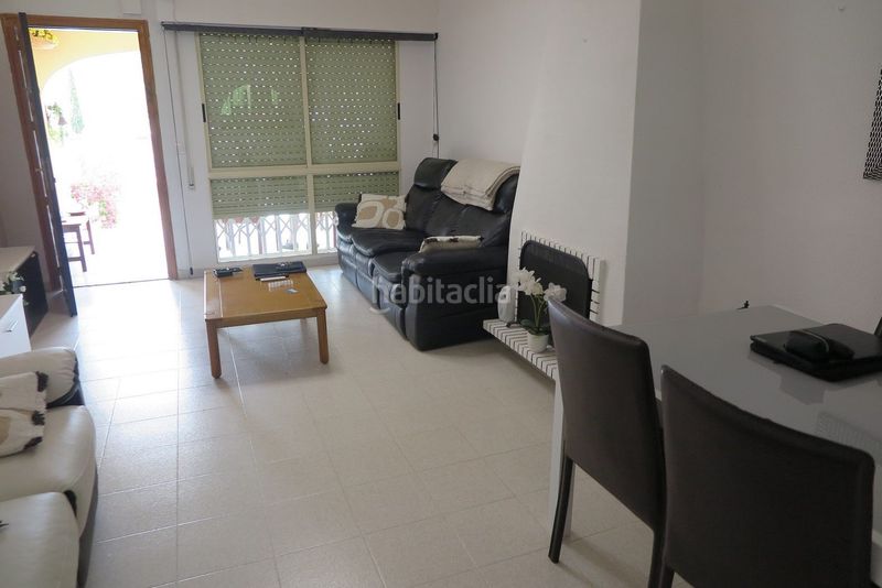 Foto 5fe30999-8d93-4830-beb0-42b17ca95088. Casa adossada amb calefacció piscina a Pueblo Acantilado-Lanuza Campello (el)
