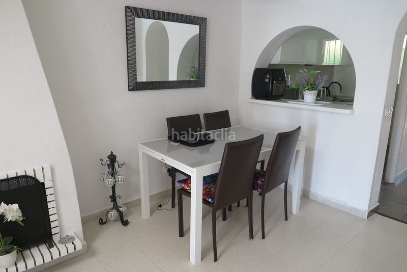 Foto 7a2c554e-c771-41a5-a000-a37ec309083a. Casa adossada amb calefacció piscina a Pueblo Acantilado-Lanuza Campello (el)