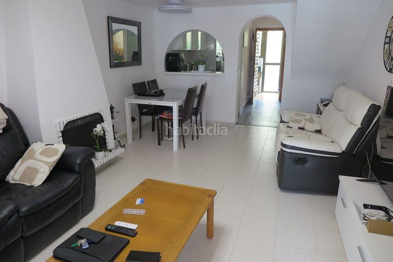 Foto dedf57ae-dbd8-4b93-8c2e-1414b8758d7c. Casa adossada amb calefacció piscina a Pueblo Acantilado-Lanuza Campello (el)